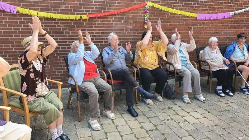Sommeranfang mit Livemusik – Bild 8