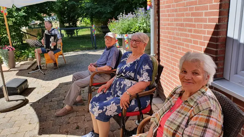Sommeranfang mit Livemusik – Bild 11