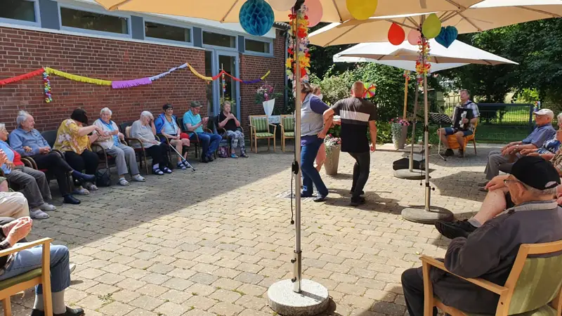 Sommeranfang mit Livemusik – Bild 13