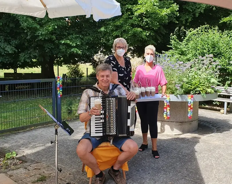 Sommeranfang mit Livemusik – Bild 14