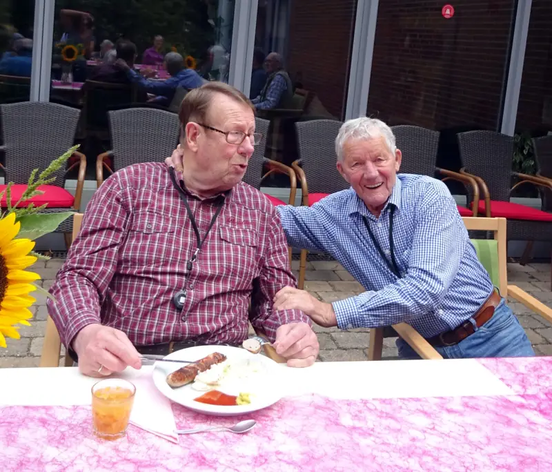 Zum Grillen kam die Sonne – Bild 8