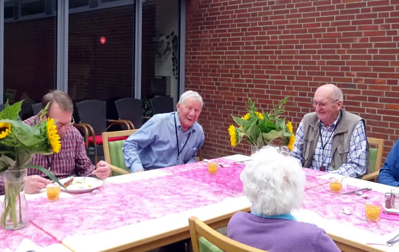Zum Grillen kam die Sonne – Bild 9