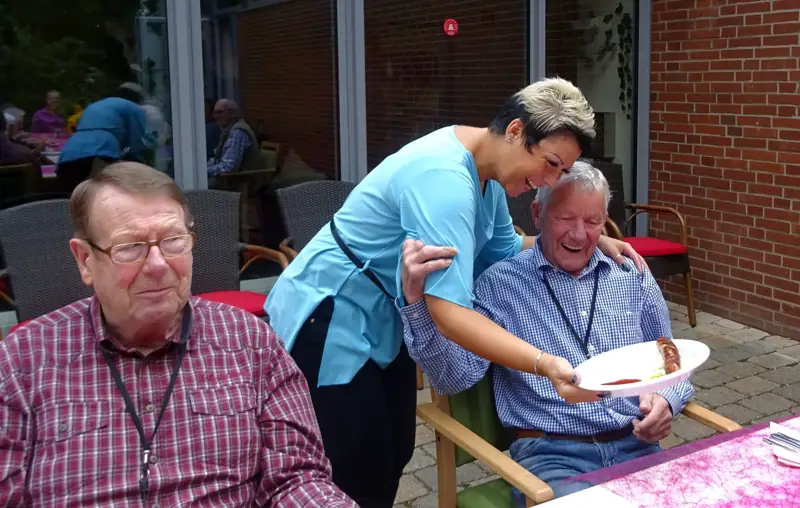 Zum Grillen kam die Sonne – Bild 10